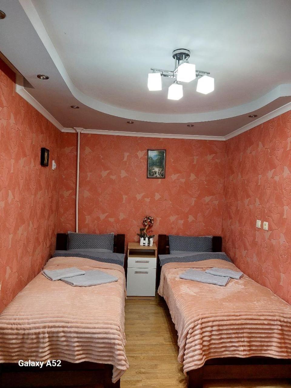Подобова Оренда Двокімнатної Квартири Старичі Exteriör bild