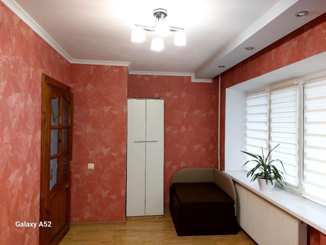 Подобова Оренда Двокімнатної Квартири Старичі Exteriör bild